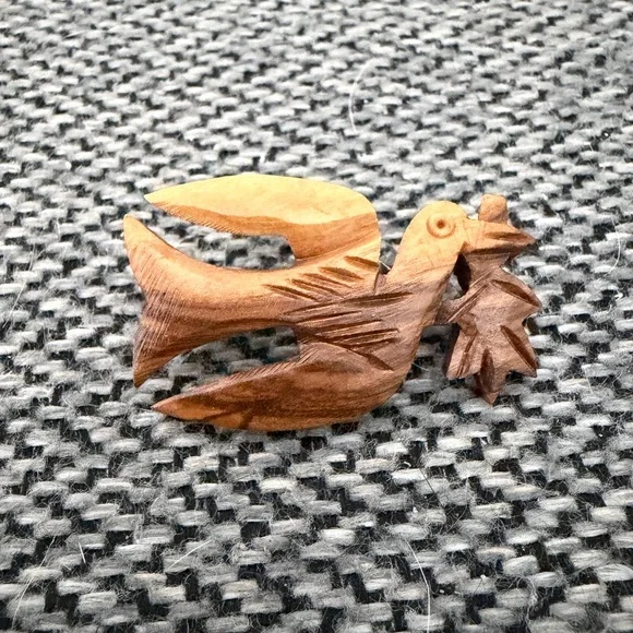 Handcarved Olive Wood Dove Pin From Jerusalem - Picture 3 of 6